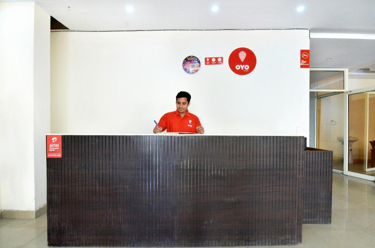 Oyo Platinum Inn Nayagaon Exterior foto
