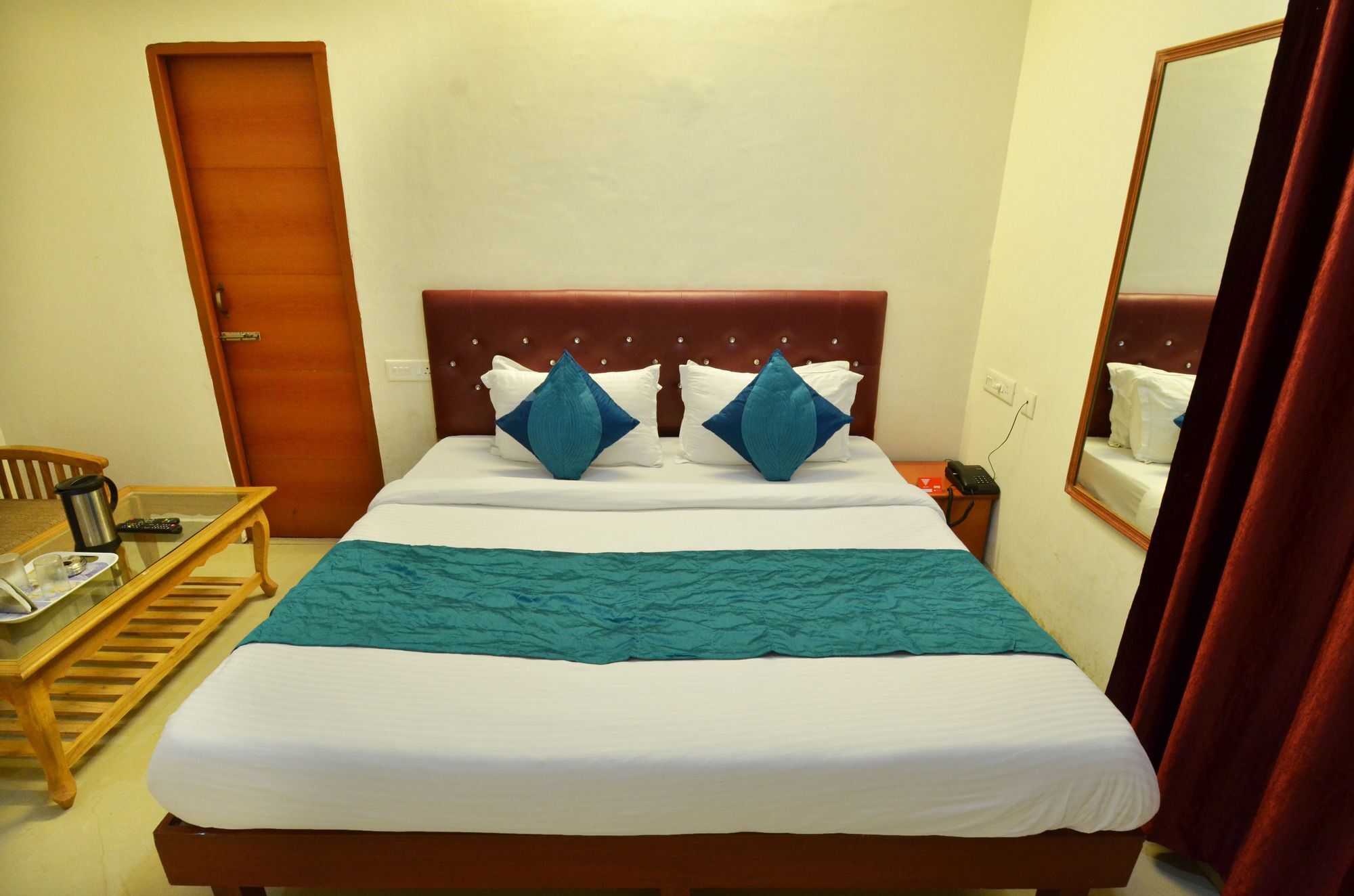 Oyo Platinum Inn Nayagaon Exterior foto